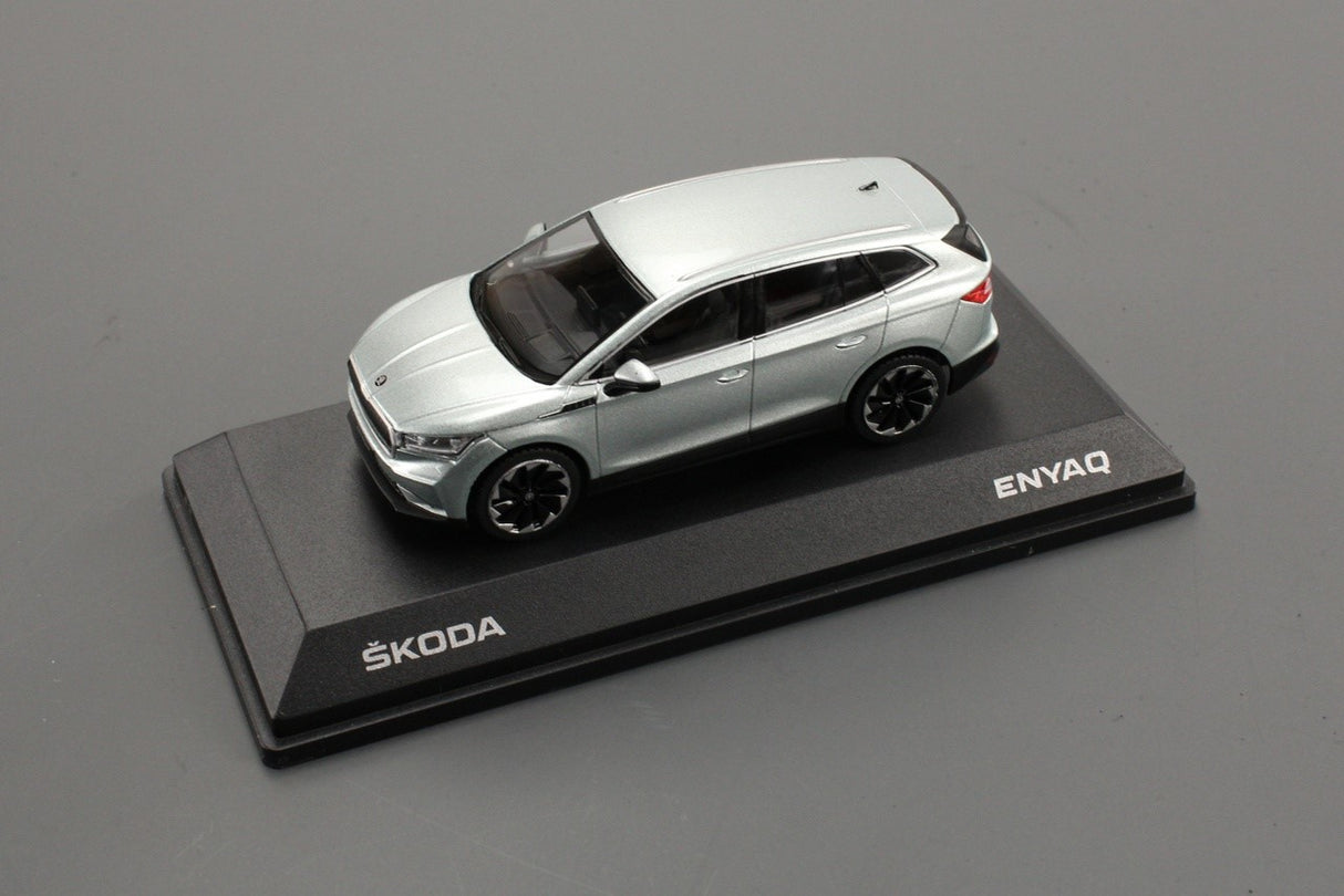 Skoda Enyaq iV 1:43 model car (artic silver) 5LA099300 F7B