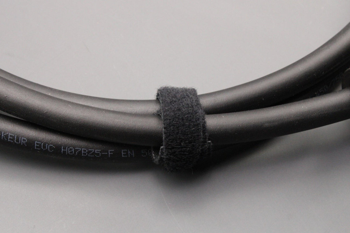 Audi Skoda charge cable for UK mains socket (Type G) 7PP971678GP