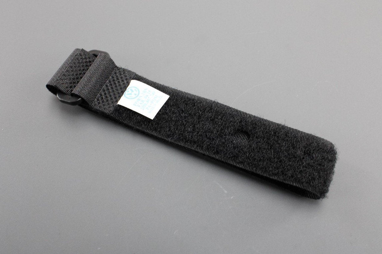 VW Amarok 2010-22 tool kit holding strap (x1) 2H0867749