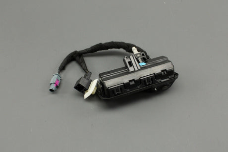 Skoda Fabia 2022-on boot lid handle with reversing camera 6VE827566