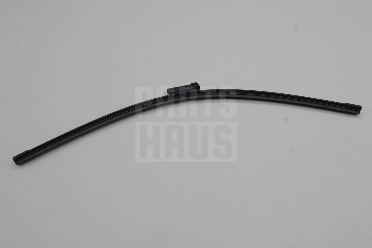 VW Amarok 2022-on drivers side front windscreen wiper blade 2HJ955426