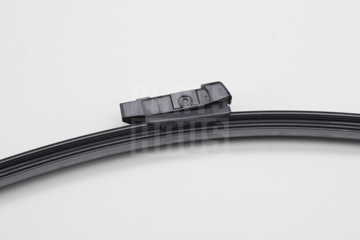 VW Amarok 2022-on drivers side front windscreen wiper blade 2HJ955426