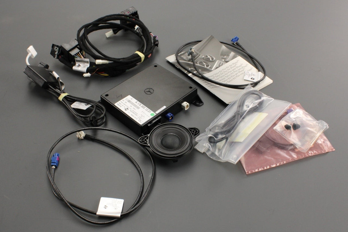 Mercedes-Benz accessory iPhone smartphone installation kit A1768200176