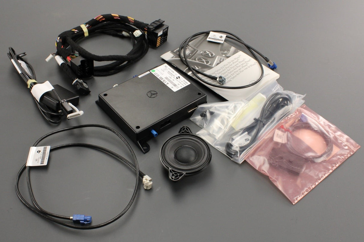 Mercedes-Benz accessory iPhone smartphone installation kit A1768200176