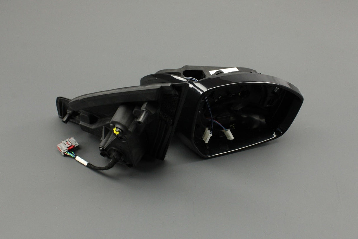 Land Rover Discovery Sport 15-on wing mirror housing (right) LR075742