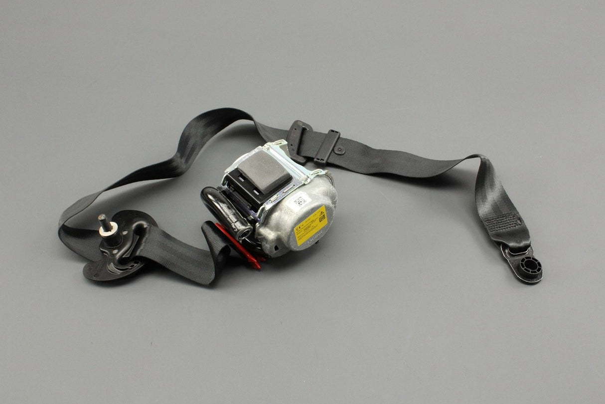 Land Rover Range Rover Evoque 19-on seat belt (front right) LR149778