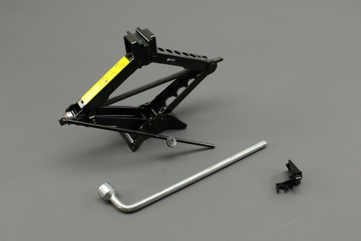 Range Rover Evoque 2019-on spare wheel tool kit jack LR114194