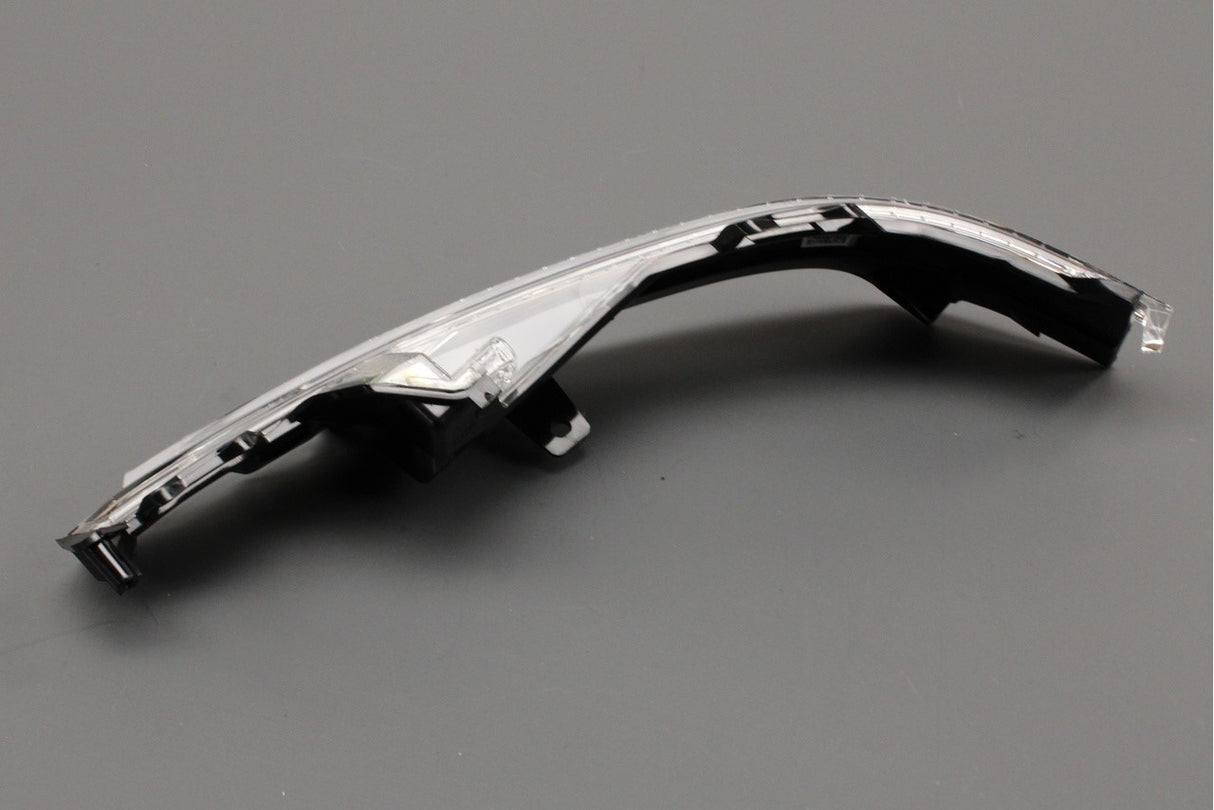 Bentley Bentayga 2020-on wing mirror indicator (right) 4M0949102A