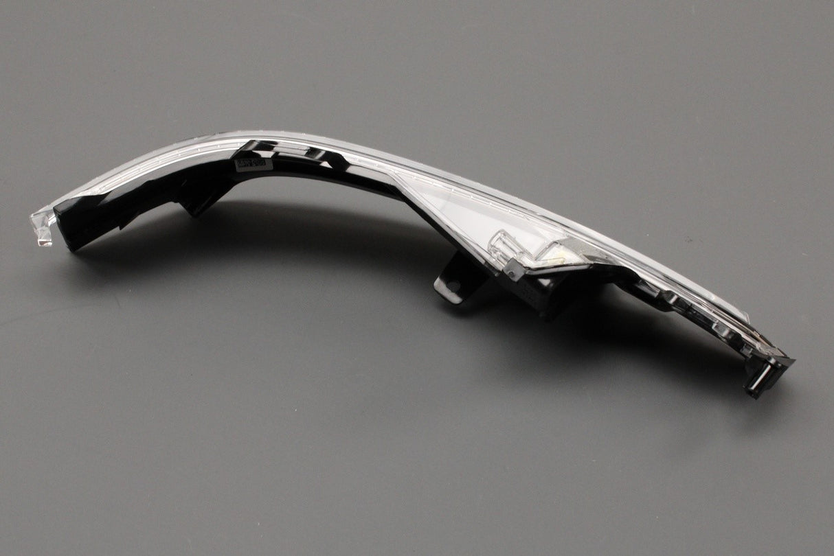 Bentley Bentayga 2020-on wing mirror indicator (left) 4M0949101A
