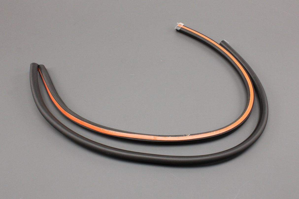 Bentley Continental GT 2012-18 front door seal (left/right) 3W0837703A