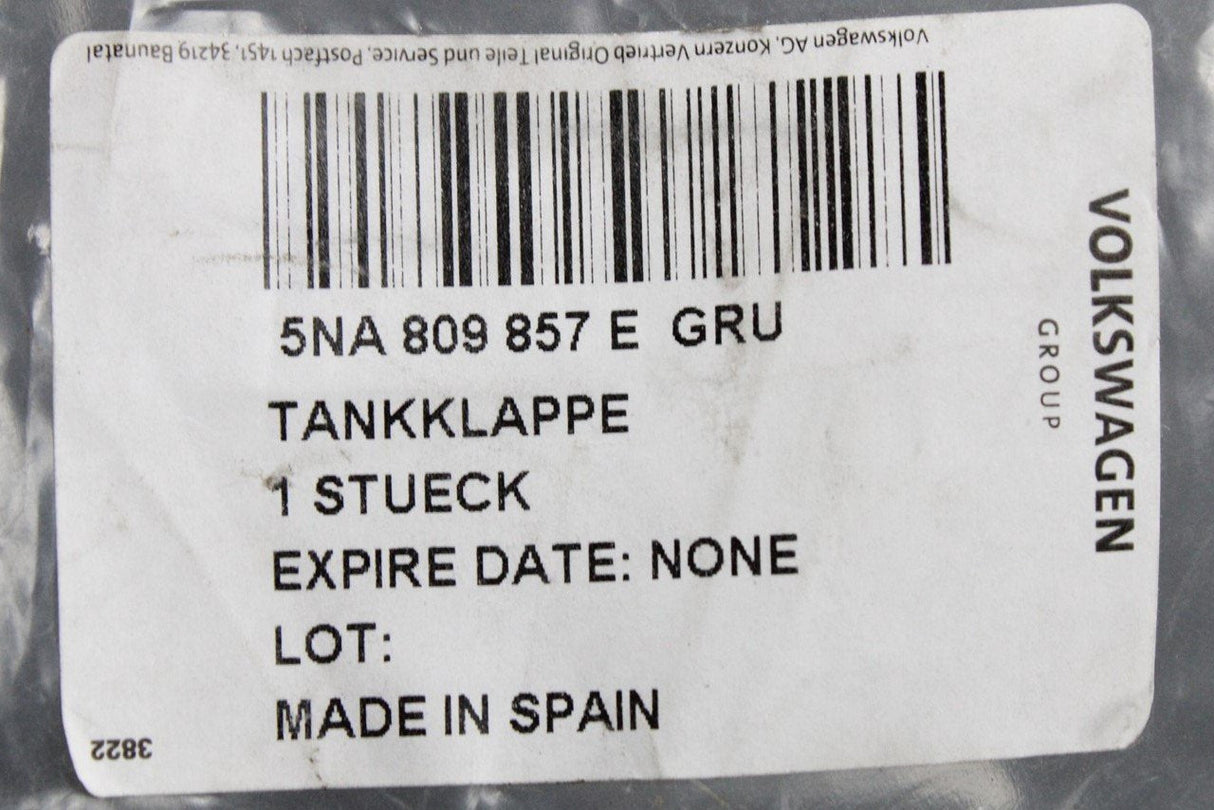 VW Tiguan 2016-24 fuel filler door with housing (primed) 5NA809857E GRU