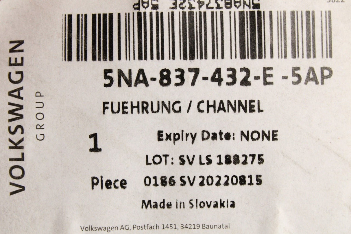 VW Tiguan SEAT Tarraco window guide seal (front right) 5NA837432E 5AP