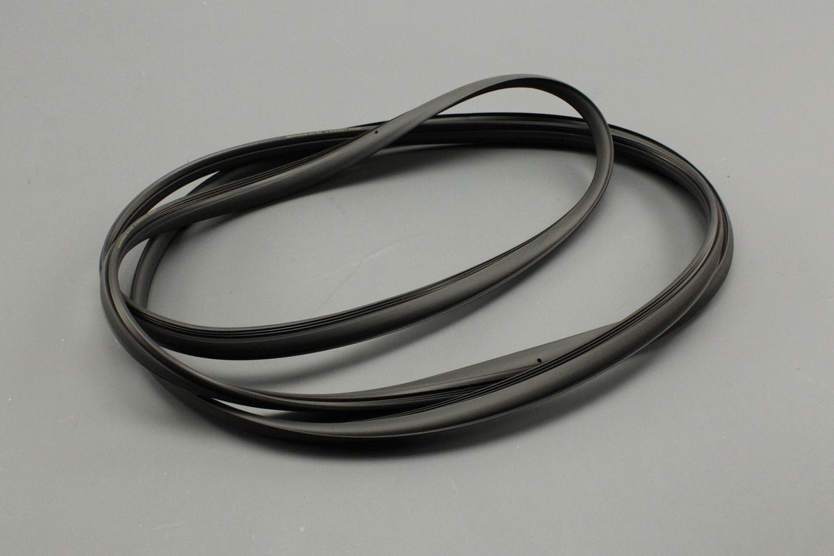 Land Rover Discovery 5 2017-on panoramic sunroof seal LR083249