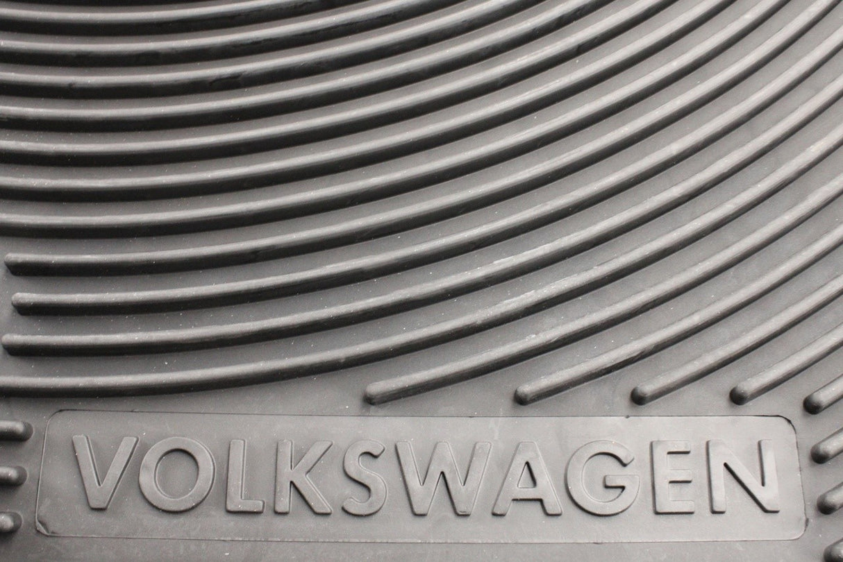 VW Transporter T5.1 T6 RHD all weather floor mats (front) 7H2061551B 041