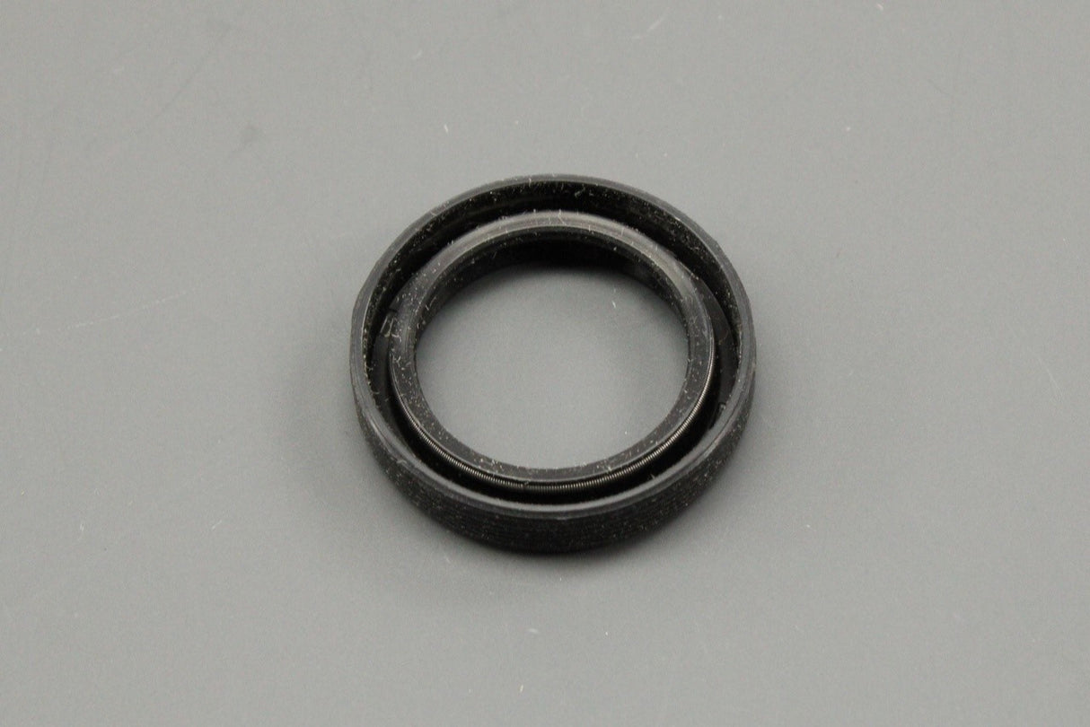 Audi A4 A6 A7 A8 Q7 RS4 RS6 RS7 4.2 R8 5.2 shaft oil seal 079103051E