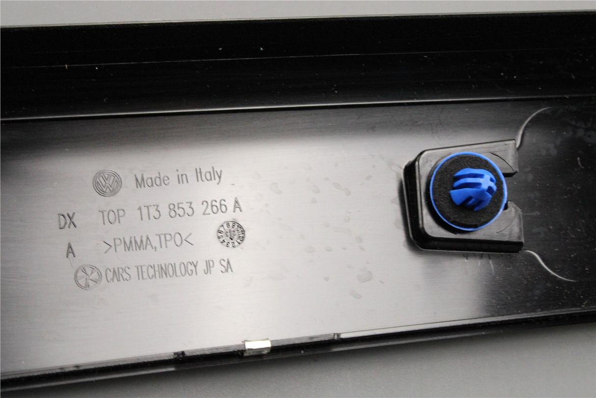 VW ID.Buzz exterior gloss black A-pillar trim (right) 1T3853266A 041