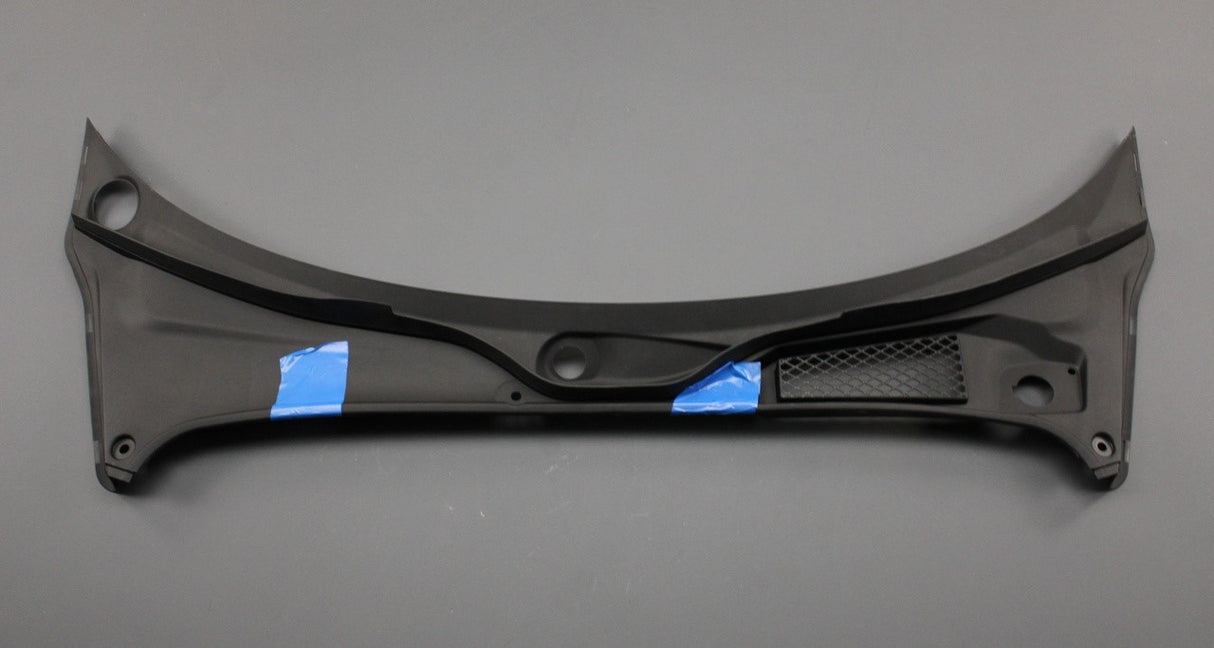 Audi R8 2016-on RHD wiper rain cover scuttle panel 4S2819401 9B9