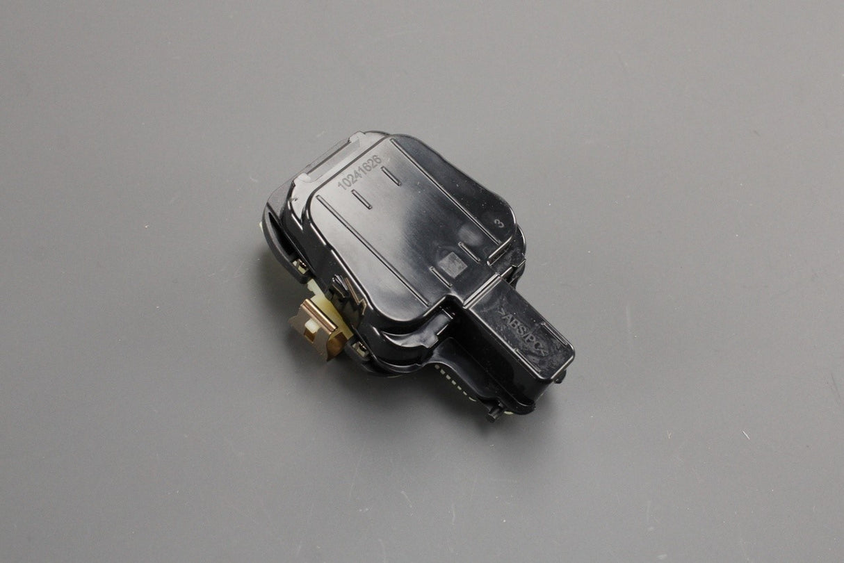 Mercedes-Benz C-Class rain and light sensor control unit A2059006615