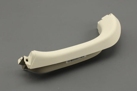 Land Rover Discovery Sport 2015-on tailgate hinge cover (left) LR076671