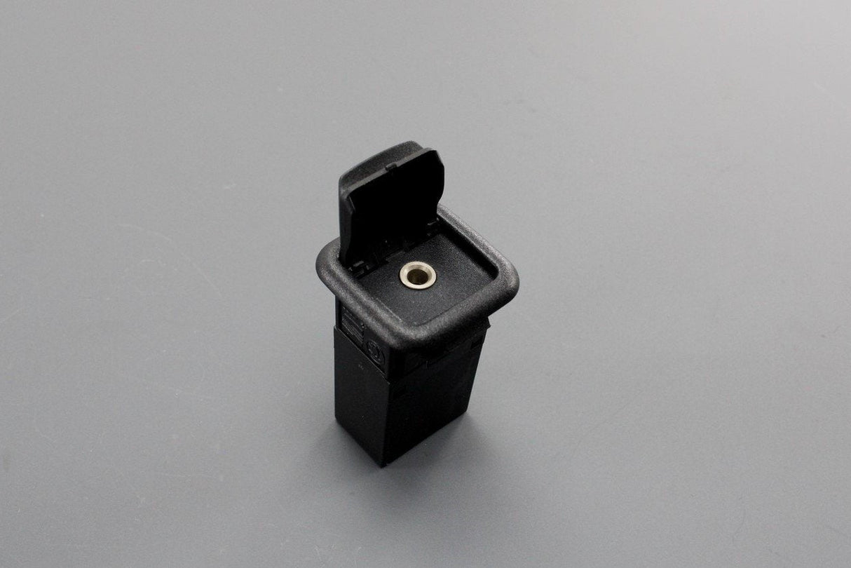 SEAT Exeo 2009-14 aux-in socket port 3R0035475 9B9
