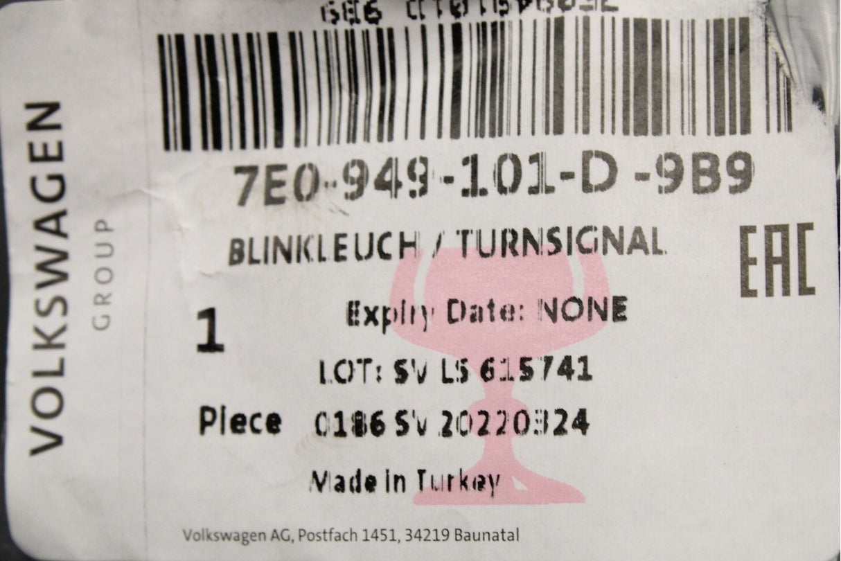 VW Transporter 2016-19 front wing indicator lens (left) 7E0949101D 9B9