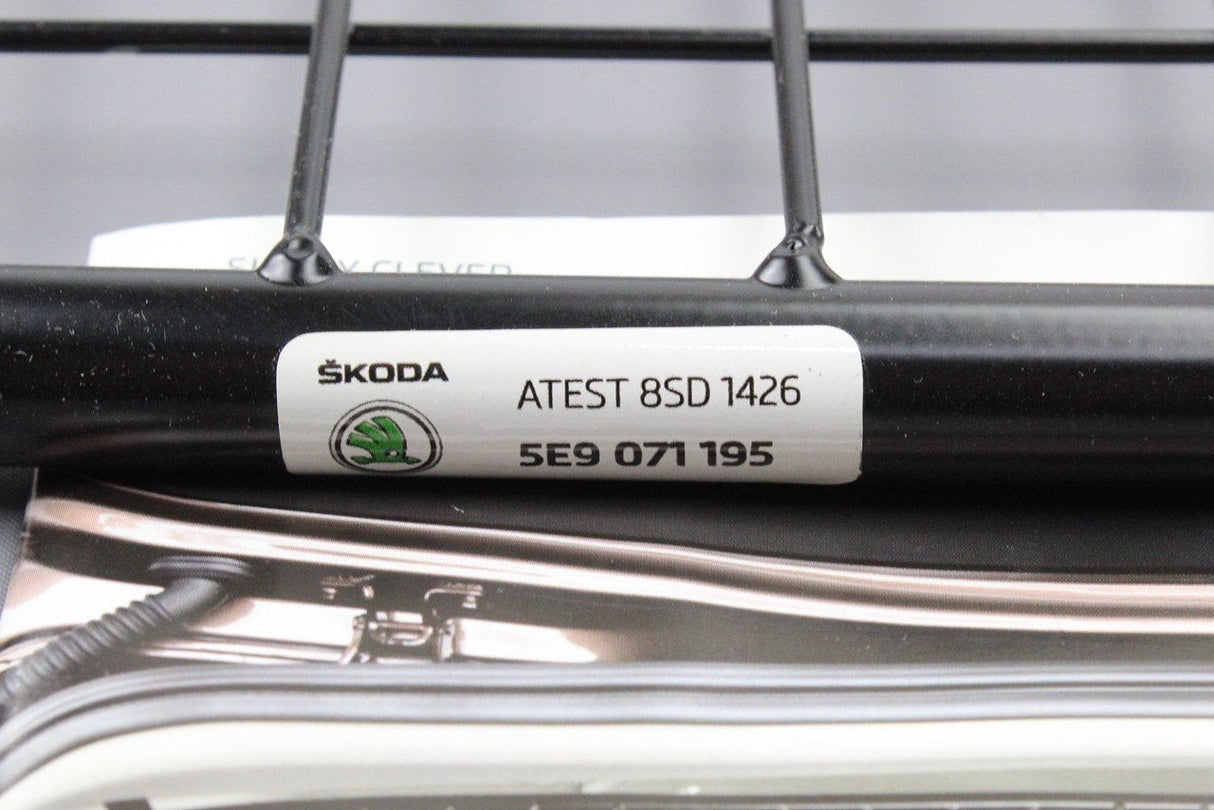 Skoda Octavia Estate 2013- Boot partition pet grill accessory 5E9071195