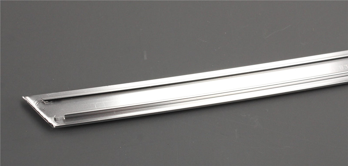 Mercedes-Benz GLC rear upper door trim (right) A2537353001