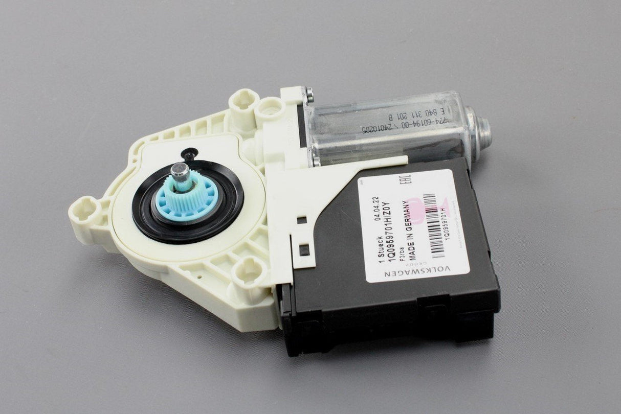 VW Scirocco 2009-18 Window regulator motor (right) 1Q0959701HZ0Y