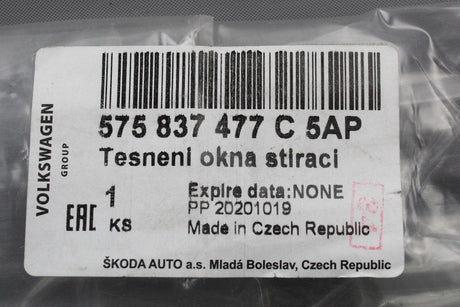SEAT Ateca 16- Front left outer window aperture seal 575837477C 5AP
