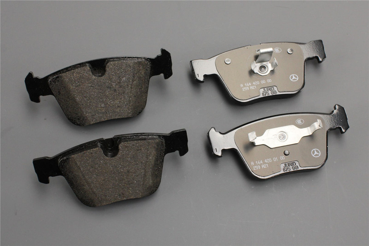 Mercedes-Benz R63 AMG brake pads (rear) A0004207004