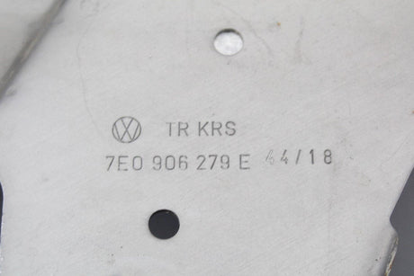 VW Transporter T5 T6 vacuum valve retaining plate bracket 7E0906279E