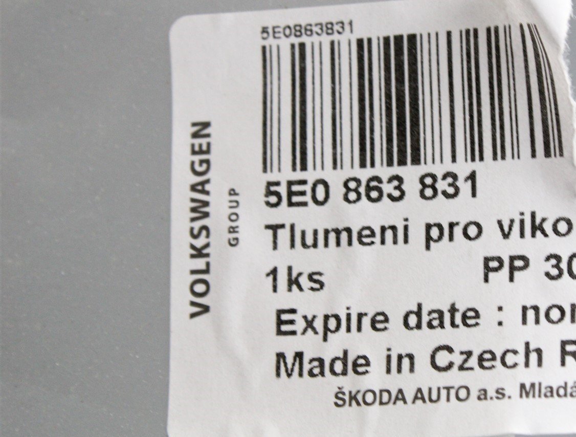 Skoda Octavia 5E 2013-17 bonnet sound absorber insulation 5E0863831