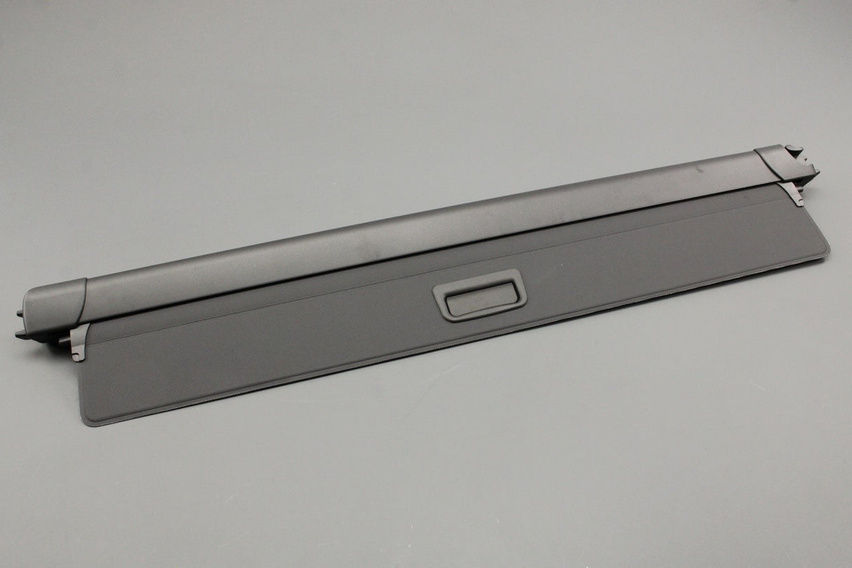 Range Rover Velar 2017-on retractable parcel shelf cover LR123865