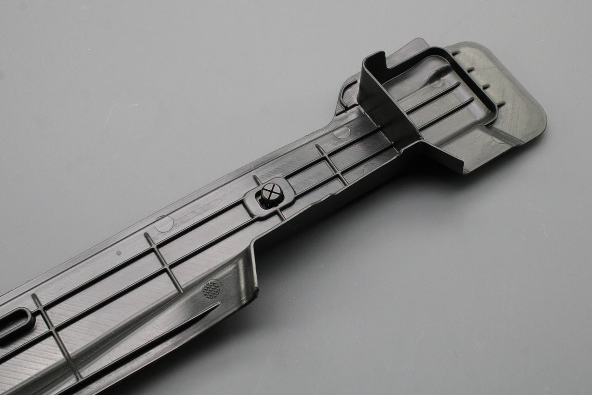 VW ID.3 Audi Skoda CUPRA Born underbody trim strip (right) 1EA825202A