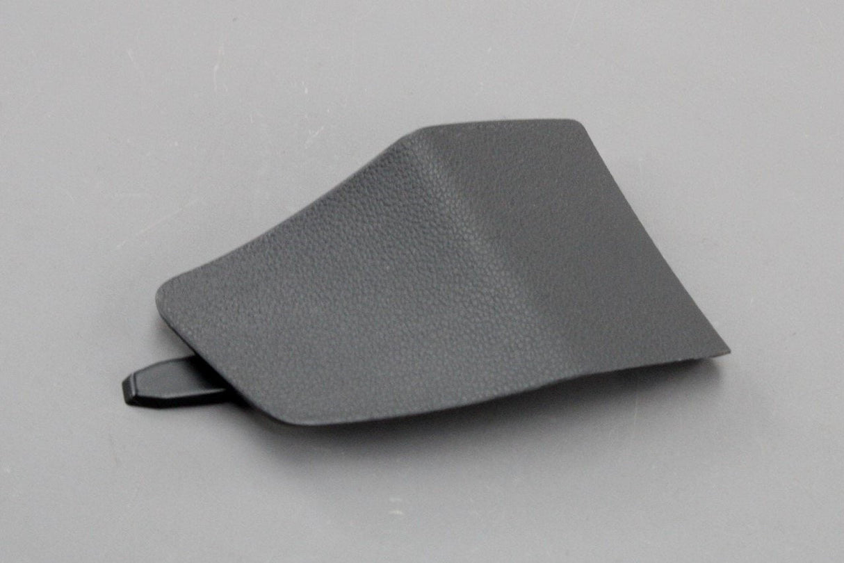 VW Golf MK8 2020-on rear light inspection cover (right) 5H6867748 4PK