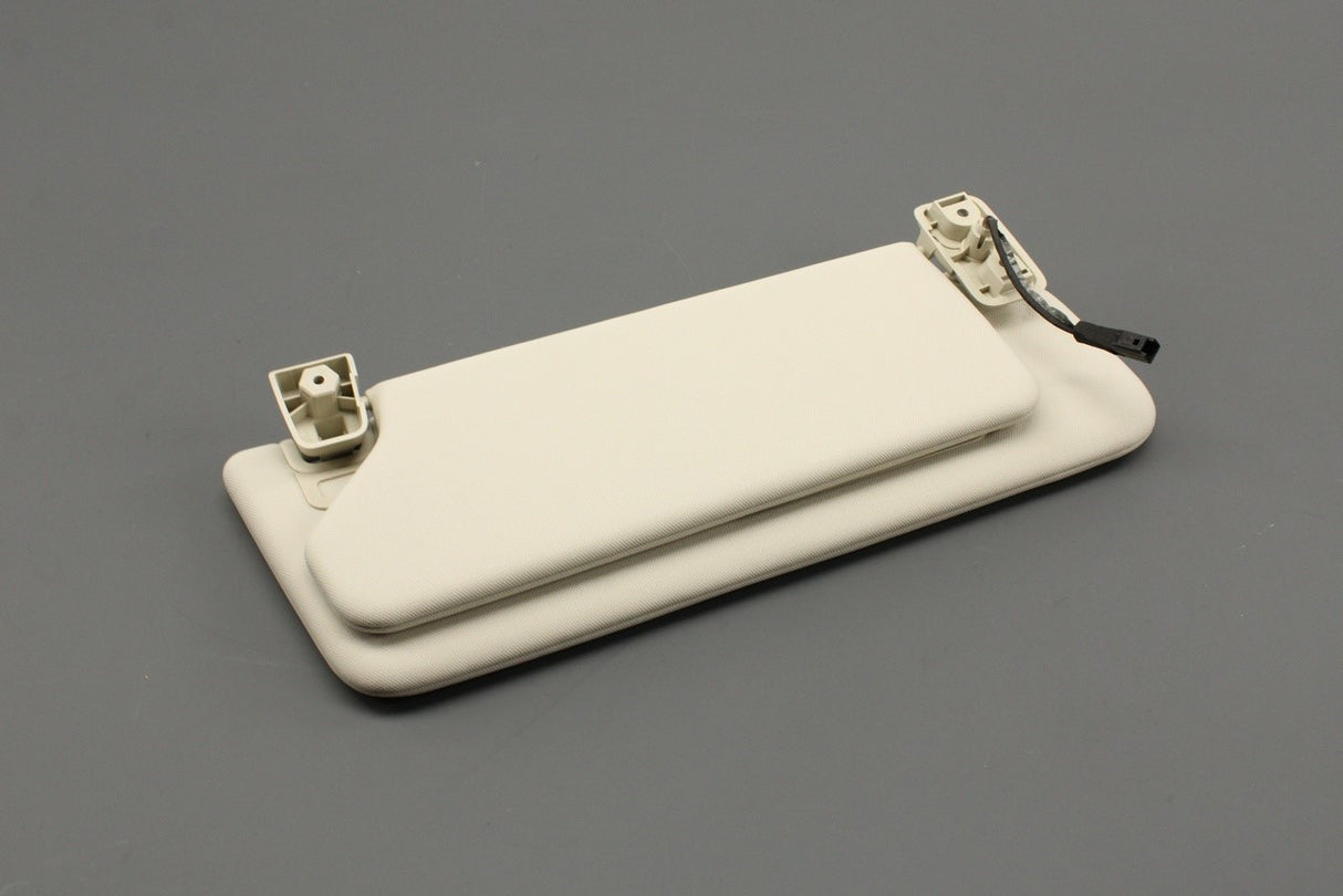 Range Rover 2013-2022 RHD sun visor (right) LR088638