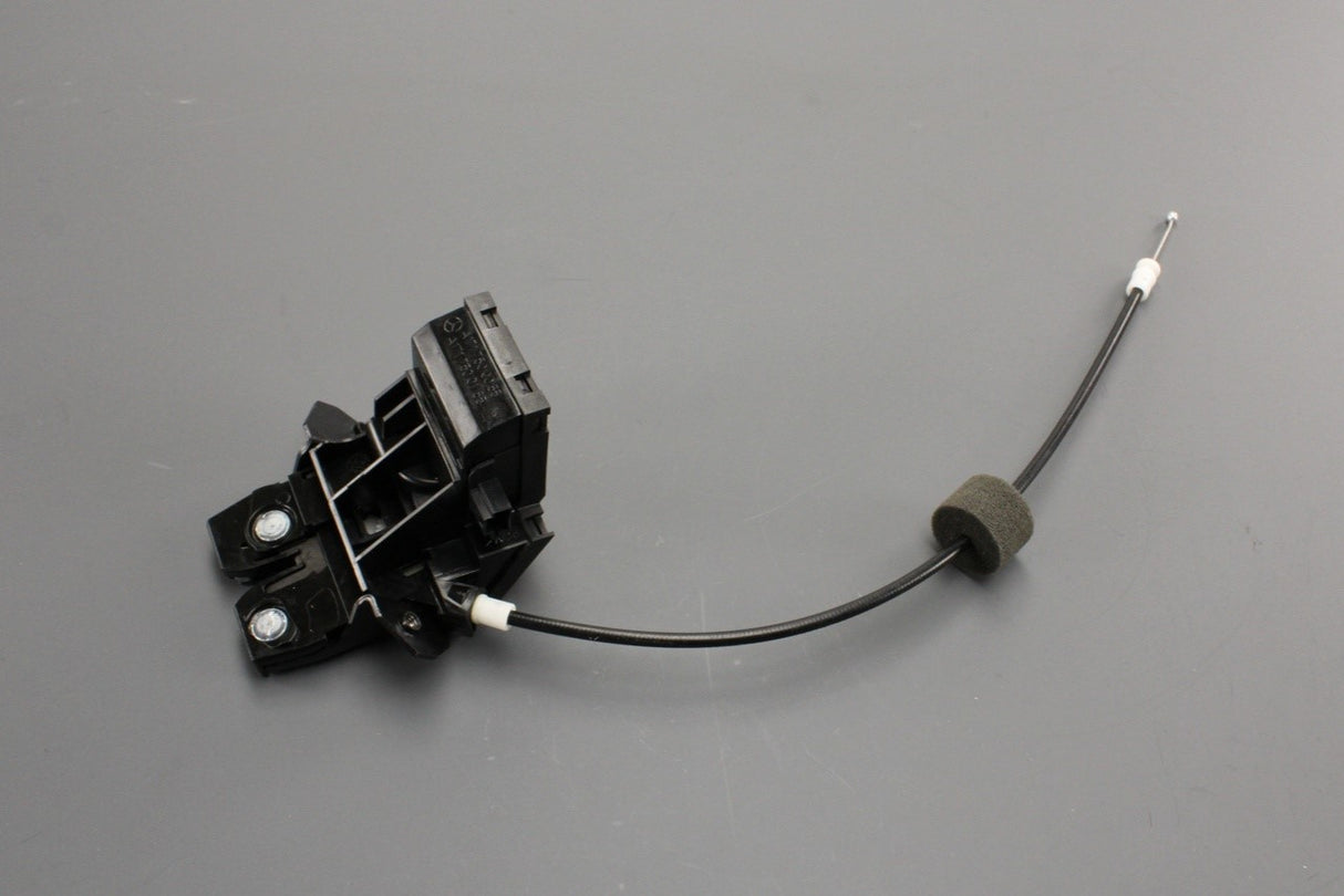 Mercedes-Benz E-Class boot lid lock A1717500085
