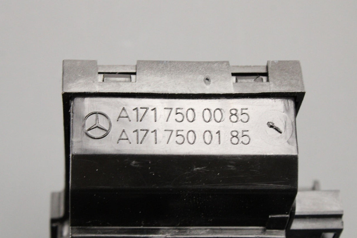 Mercedes-Benz E-Class boot lid lock A1717500085