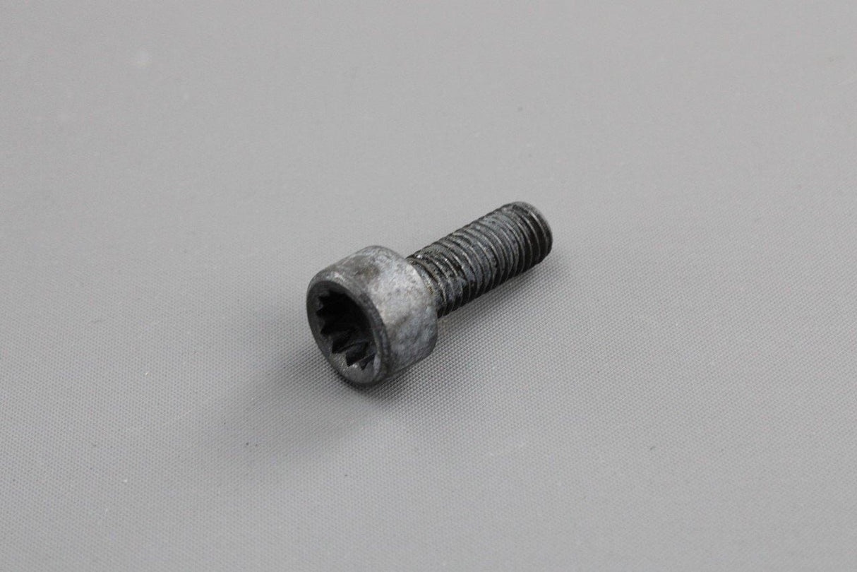 VW Audi Skoda SEAT Multi-spline head collared bolt M8x22 (x1) N91046101