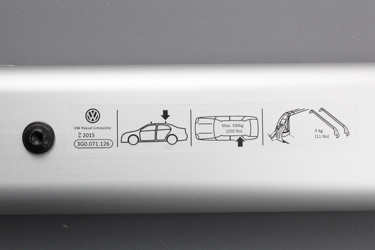 VW Passat B8 Saloon 2015- Roof bars accessory 3G0071126