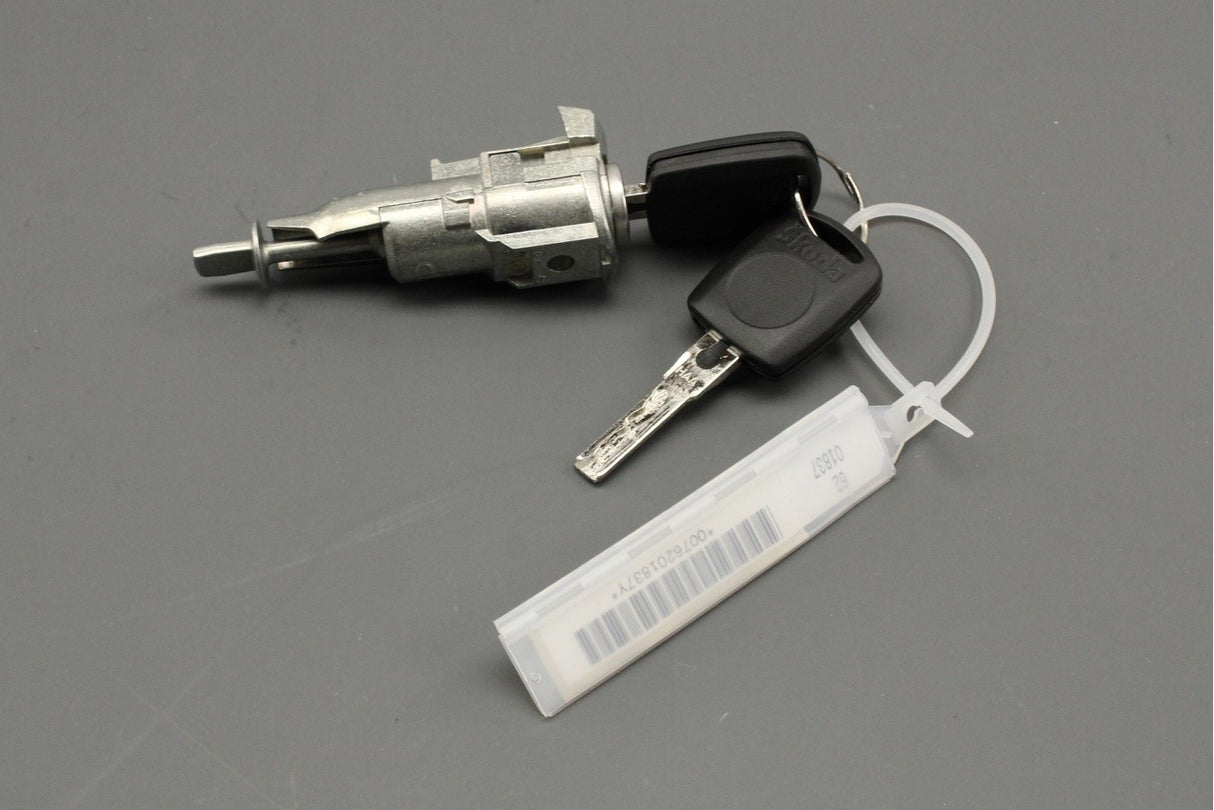 Skoda Octavia 2004-13 replacement door lock barrel with keys 1Z0898168D