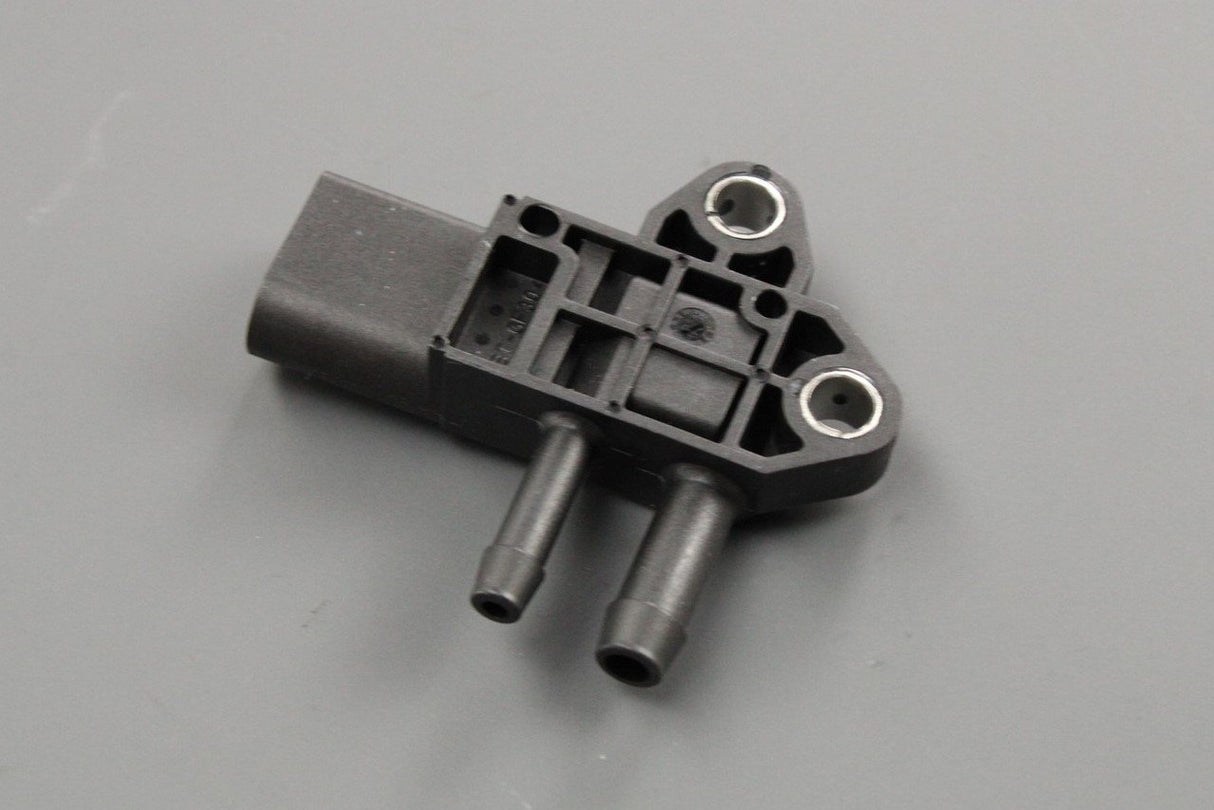 VW Touareg Phaeton Audi Q7 5.0 V10 TDI DPF pressure sensor 07Z906051A