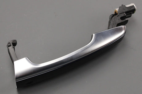 Land Rover Discovery Sport Evoque 2015-on door handle (rear) LR046326