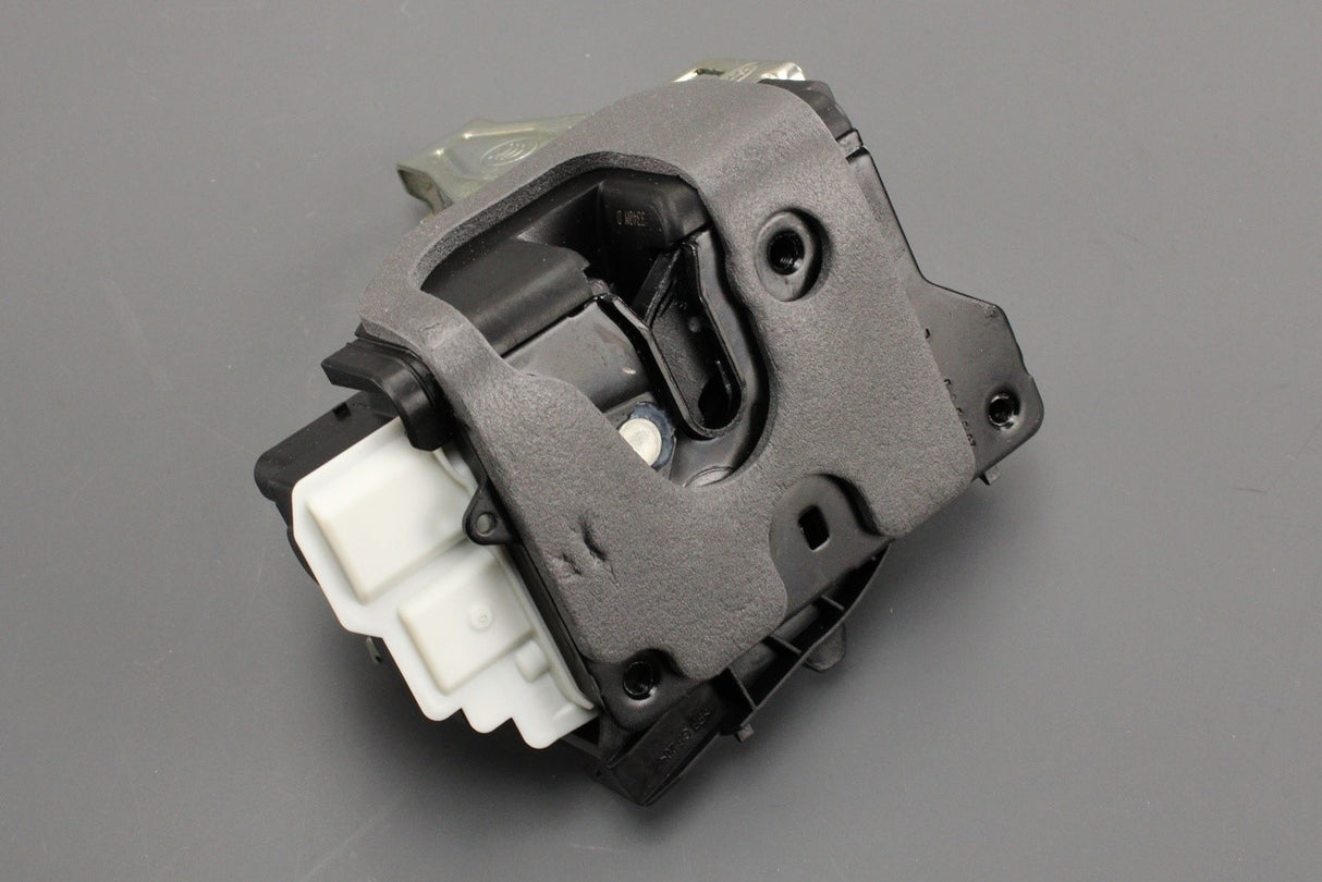 Jaguar F-type F-Pace XE XF 2014-on RHD front door lock (left) T2H17434