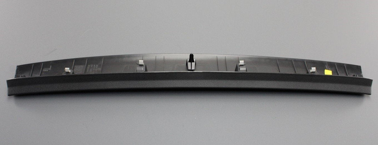 VW Golf MK7 MK7.5 tailgate boot lid upper trim panel 5G6867715B 82V