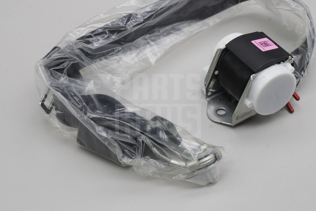Audi A3 S3 RS3 2009-13 centre rear 3 point seat belt 8P0857807M V04