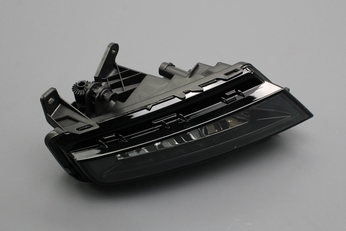 SEAT Leon 17-20 CUPRA Ateca 16-on front LED fog light (left) 575941699B