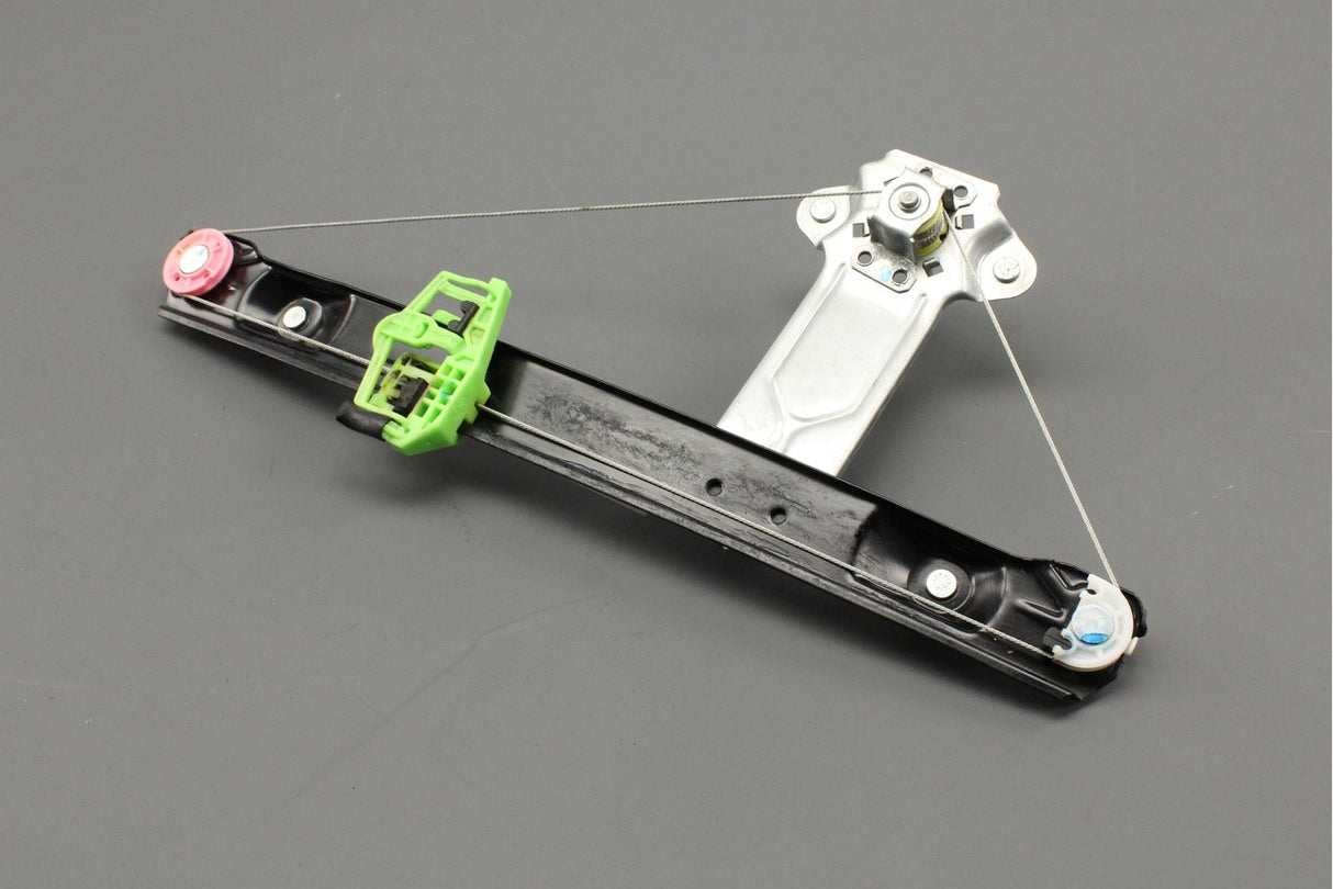 BMW 1 Series E87 03-07 5-door window regulator (rear right) 51347067800