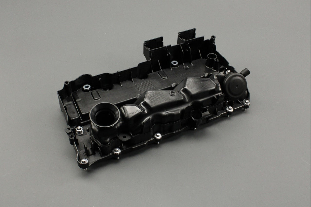 Volvo 2.0 D4 D2 rocker / valve cylinder head cover 32213460