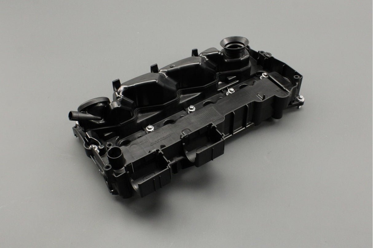 Volvo 2.0 D4 D2 rocker / valve cylinder head cover 32213460